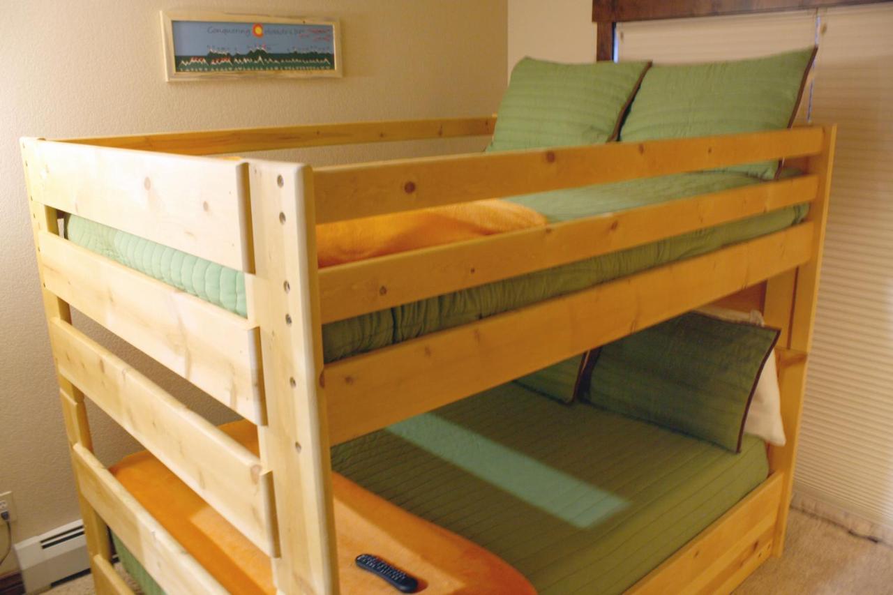 Pinecreek #E - 3 Bedroom - Pool And Hot Tub Access - Close To Town - Shuttle To Slopes Брекенрідж Екстер'єр фото